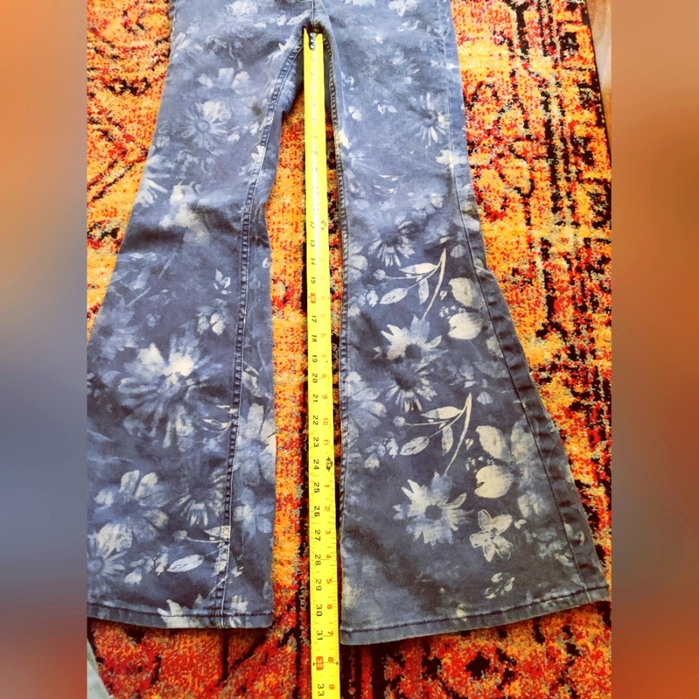 Floral Print Flare Jeans - Navy - Picture 6 of 9